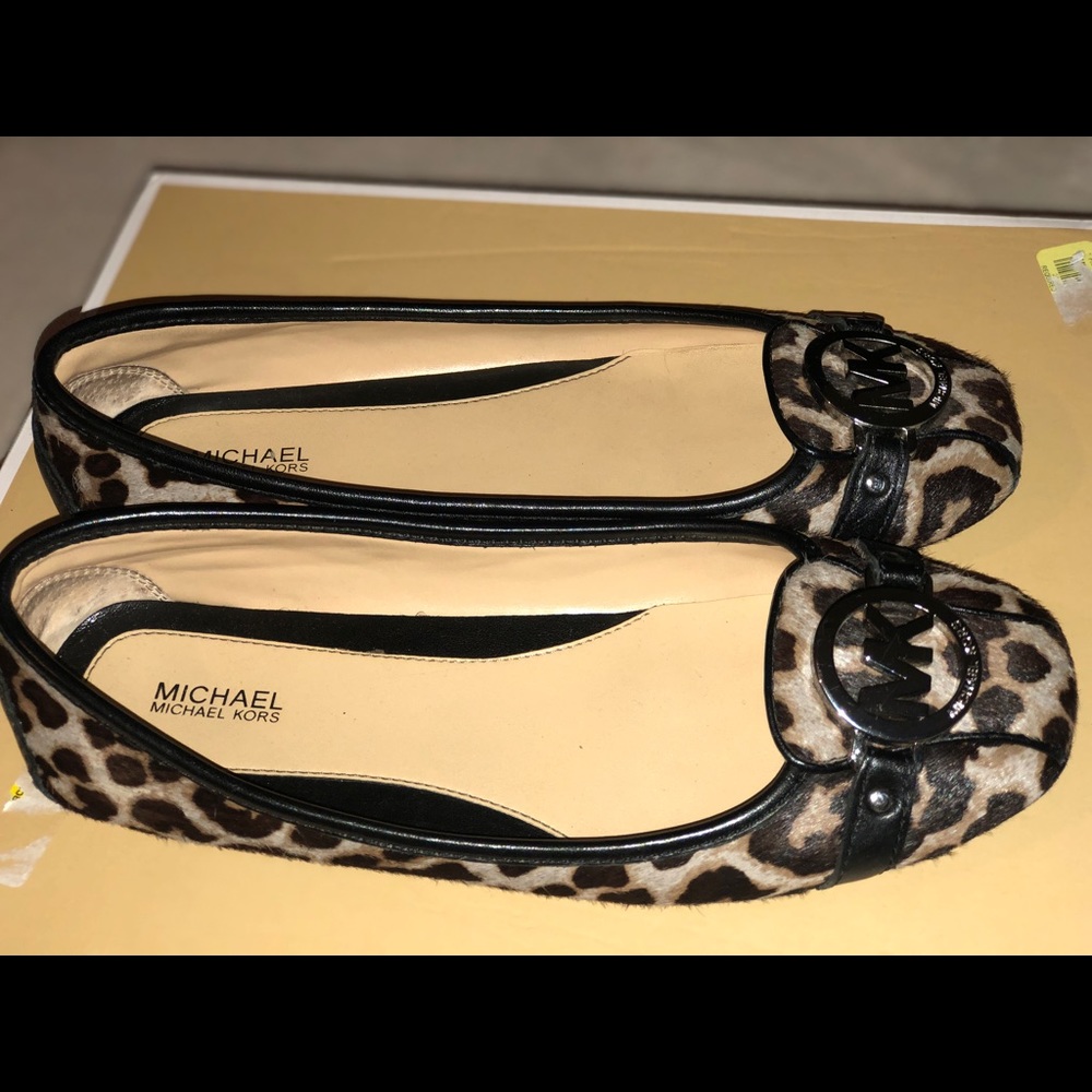 Michael Kors flats. Size 8